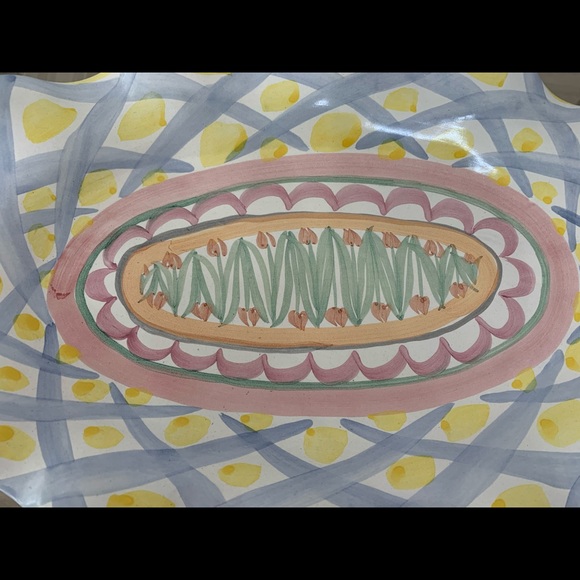 MacKenzie-Child’s Aalsmeer Ruffled Platter - Picture 4 of 15